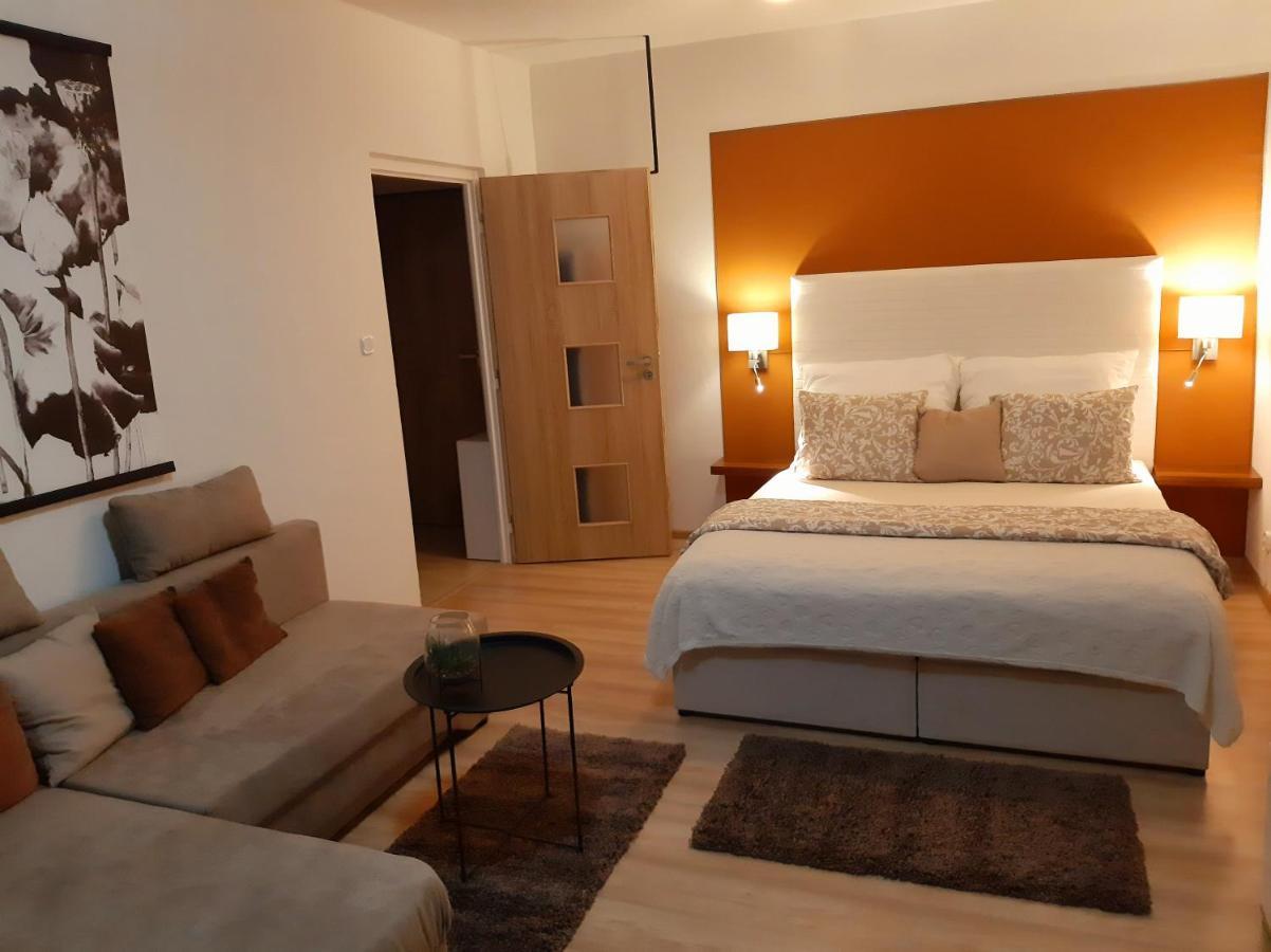 Hanka Apartment